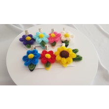 Badem Hediyecilik El Yapımı Renkli Çiçek Saç Tokası – Yumuşak Dokulu, Şık ve Sevimli Tasarım