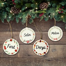Hippodeco Kişiye Özel Mdf Ahşap 4 Lü Set Dekoratif Parti Süsü – İsimli Dekoratif Yuvarlak Süs 9 cm, Yılbaşı Ağaç Süsü