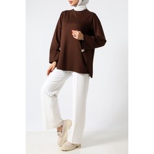 Sabr Polyviskon Metal Broş Detaylı Geniş Kesim Tunik – Şık & Modern Tasarım