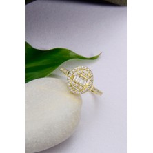 Innuendo 925 Ayar Gümüş Üzeri 22 Ayar Altın Kaplama Oval Taşlı Baget Yüzük