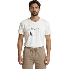 Color Luxe Gezgin ve Sadık Dostu Köpek Dağ Manzaralı Minimalist Tasarım Premium Erkek Tişört