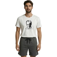 Color Luxe Kara Kalem Efektli Atatürk Portreli ve Imzalı Premium Erkek Tişört