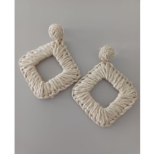 Hasır Kare Krem Küpe