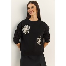 Shade Kadın Bisiklet Yaka Çiçek Nakışlı Üç Iplik Şardonlu Sweatshirt