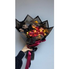 Buketim Seninle 13'lü Kırmızı Cipsolu Işıklı Solmayan Saten Gül Buketi, Sevgiliye Hediye