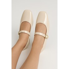 Nmoda Tuğra Tokalı Rugan Kahve Kadın Babet Ayakkabı Altın Tokalı Şık Hafif Ortopedik Ses Yapmaz Taban