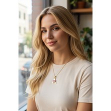 Nova Grup A Harfli Kelebek Desenli 14 Ayar Altın Kolye