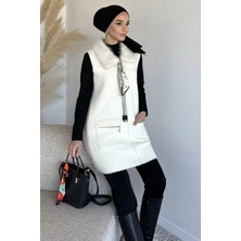 Julude Gülseli Peluş Detaylı Fular Aksesuarlı Çift Cepli Tesettür Triko Yelek P-00019688