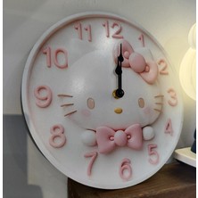 Ada Çanta Kırtasiye Hello Kitty Figürlü 2d Düz Yüzey Dekoratif Şık Tasarım Duvar Saati (25CM) AD11584