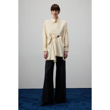 Touche Pileli Asimetrik Poplin Gömlek Bej