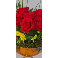 Furya Çiçekçilik Altın Ayaklı Kırmızı Gül Lüks Aranjmanı