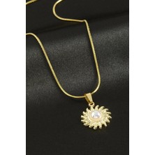 Marsilyan Çiçek Inci Çelik Kolye