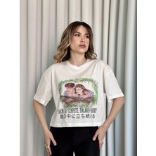 Oversize Beyaz Baskılı Crop Tişört