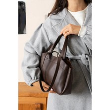 Rivina Mıknatıs Kapaklı Cüzdan Detaylı Kadın El Kol ve Omuz Çantası Kahverengi Üniversite