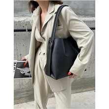 Rivina Kadın Büyük Boy Mıknatıslı Kapaklı Iç Fermuarlı Ayarlanabilir El ve Omuz Çantası