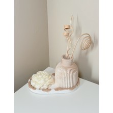 N-E Studio Modern 3'lü Mermer Desenli Dekoratif Set: Oval Taş Tabak, Fitilli Vazo ve Şakayık Soya Mum Takımı