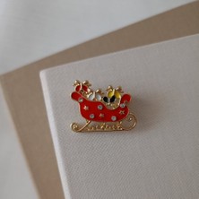 Lente Aksesuar Kırmızı Kızak Broş-Yeni Yıl Temalı Hediye Paketi Dağıtan Kızak Yaka Iğnesi
