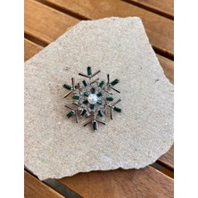 Nunu Takı Yeşil Taşlı Kar Tanesi Broş