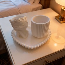 Ftrk Store Vanilya Kokulu Dekoratif Heykel ve Dikey Silindir Mum Seti – Tabak Dahil