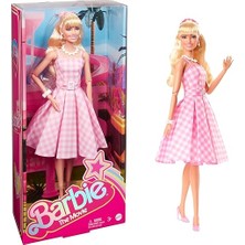 Barbie Movie - Barbie Pembe Elbiseli Bebek + 4 Barbie Oyuncağı
