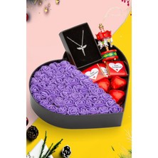 Özbience Mor Çiçekli Kalp Kutu, Çikolata, Minyatür Atlı Karınca ve Kolye Seti