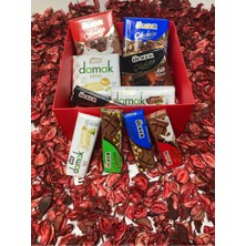 Özbience Lezzetli Kare Çikolatalı Dolu Dolu Hediye Kutusu