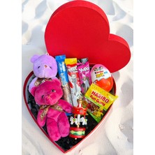 Özbience Sevgiliye Kalp Kutuda Ayıcıklar ve Çikolatalar Hediye Seti