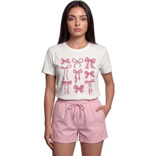 Color Luxe ''pink Ribbons'' Pembe Fiyonk Desenli Baskılı %100 Pamuk Rahat Kesim Premium Kadın Tişört