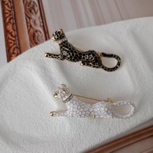 Lente Aksesuar Kaplan Broş-Kristal Taşlı Gold Detaylı Leopar Figürlü Yaka Iğnesi