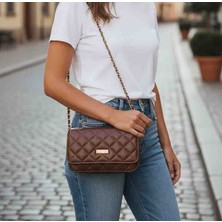 Moda Fiesta Kadın Kapitone Zincir Askılı Çapraz Çanta – Çok Gözlü, Kartlıklı, Fermuarlı Bölmeli