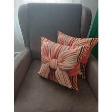 Fiyonk Desenli 40X40 cm Kırlent (Iç Yastığı Dahildir)