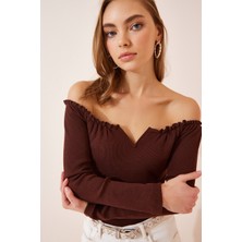 Happiness İstanbul Büzgülü Yaka Crop Örme Bluz Gt LAH0002 Kahverengi