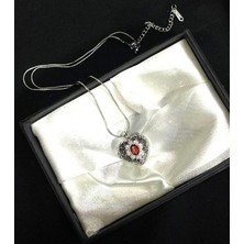 Dükkan Design Elmas Kesim Taşlı Fotoğraf Kolyesi