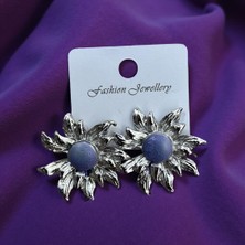 Moda Lacivert Taşlı Gümüş Güneş Çiçek Küpe – Zarif & Işıltılı Tasarım