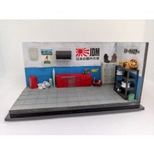 Scale Model World 1/64 Garage Diorama Display Case