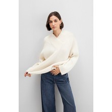 Mavi Kadın Yün Karışımlı Ekru V Yaka Kazak 1710829-70057