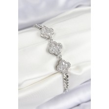 Dktt Pirinç Zirkon Taşlı Yonca Model Gümüş Renk Kadın Bileklik - TJ-BB7546