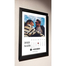 Photonom Sevgiliye Yıl Dönümü Aylık Takvim Tablosu - Spotify Qr Code'lu Özel Baskılı