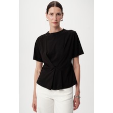 Allyco Fiyonk Görünümlü Bisiklet Yaka Örme Tişört