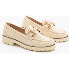 2126 Kadın Krem Loafer Ayakkabı