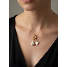 NKT Collection Incili Beyaz Taş Detaylı Yıldız Kolye