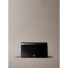 Calvin Klein Ck Kadın Metalik Zincir Detaylı Cüzdan