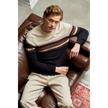 Erkek Sıfır Yaka Kazak Triko Renkli Şerit Desenli Klasik Kalıp - 5246C