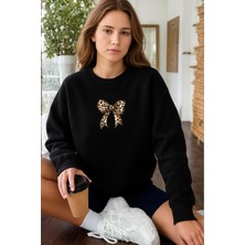 EYDAMOON Kadın Kışlık Pamuklu Leopar Fiyonk Baskılı Regular Bisiklet Yaka Sweatshirt