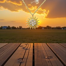 Nova Grup Güneş Figürlü Zirkon Taşlı 14 Ayar Altın Kolye