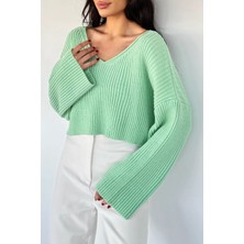 Gülseli V Yaka Crop Top Salaş Triko Bluz P-00019153
