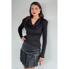 Gülseli Omuz Vatkalı Degaje Yaka Taşlı Bluz P-00019761