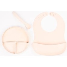 AyrStore Krem Rengi 3’lü Silikon Yemek Seti – Önlük + Diş Kaşıyıcılı Kaşık + Vakumlu Tabak