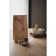 Ahşap Kapaklı Mini Seyahat Boyu Kavanoz Seti (2 x 10 Ml) + Sakura Desenli Kraft Hediye Paketi