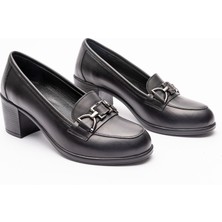 2154 Kadın Siyah Deri Topuklu Ayakkabı